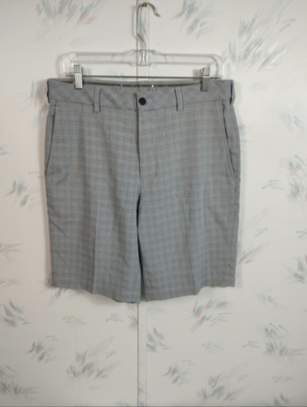 Men's Walter Hagen 11 Masters Flat Front Plaid Shorts Grey Black Waist 32